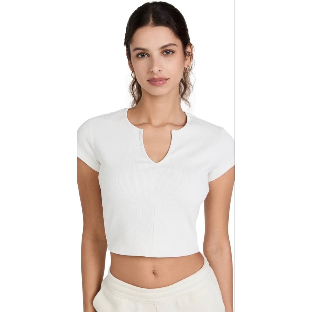 alo ribbed cropped notched neckline savy short sleeve top ivory